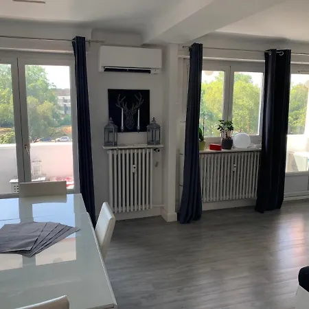 5p 100 M2 Garage 2 Balconiesstrasbourg Center