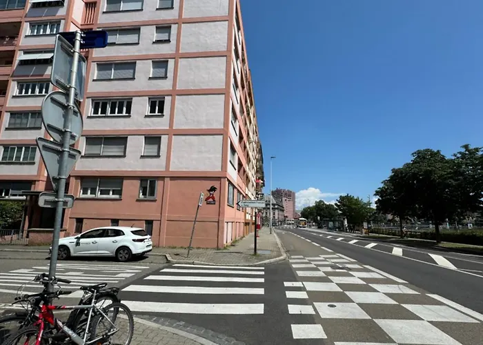 5p 100 M2 Garage 2 Balconiesstrasbourg Center שטרסבורג
