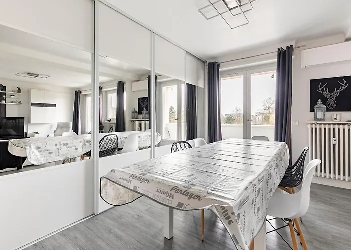 5p 100 M2 Garage 2 Balconiesstrasbourg Center * שטרסבורג