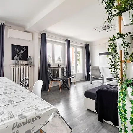 5p 100 M2 Garage 2 Balconiesstrasbourg Center *