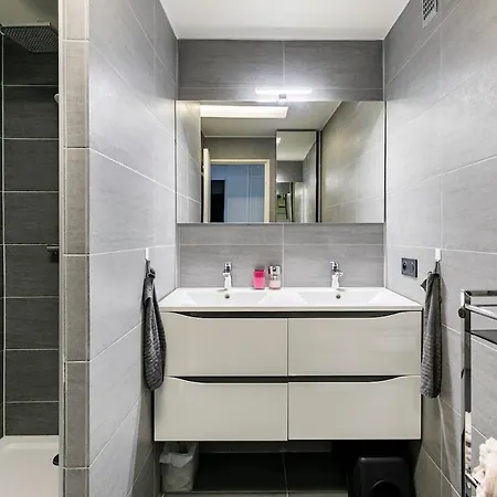 5p 100 M2 Garage 2 Balconiesstrasbourg Center שטרסבורג