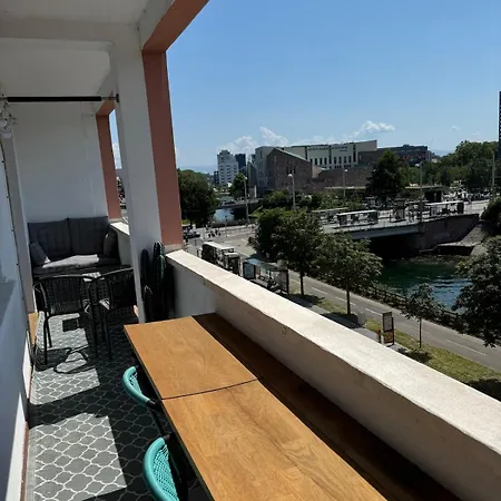 5p 100 M2 Garage 2 Balconiesstrasbourg Center Lägenhet